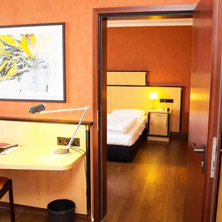 Hotel Arvena Park 4*