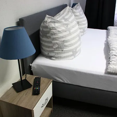Apart- Aparthotel *
