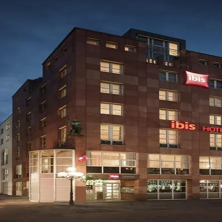 Ibis Altstadt מלון