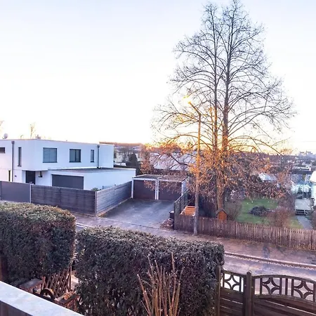 Semesterbostad Cruwzo I With Balcony, Garden And Terrace