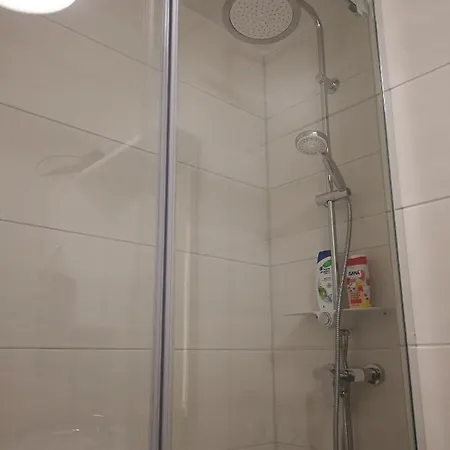 Apartment Central-apt At Lake, Citycenter 5min, Fair 18min!!! *