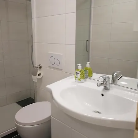 Central-apt At Lake, Citycenter 5min, Fair 18min!!! Apartment