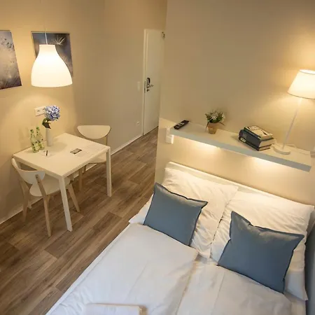 Koehn51, Zentral Gelegene, Stilvoll Eingerichtete Mit Eigener Teekueche Guest house