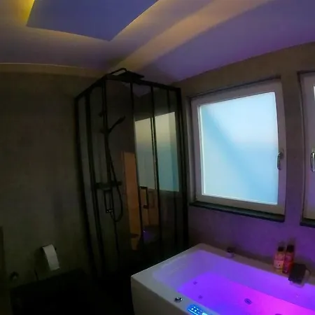 Maisonette Apartment With Jacuzzi Apartment Nuremberg