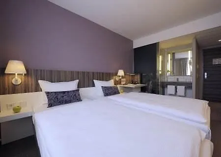 Hotel Acomhotel 3*