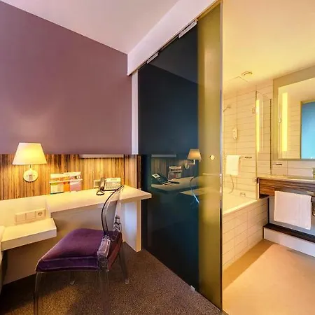 Hotel Acomhotel 3*