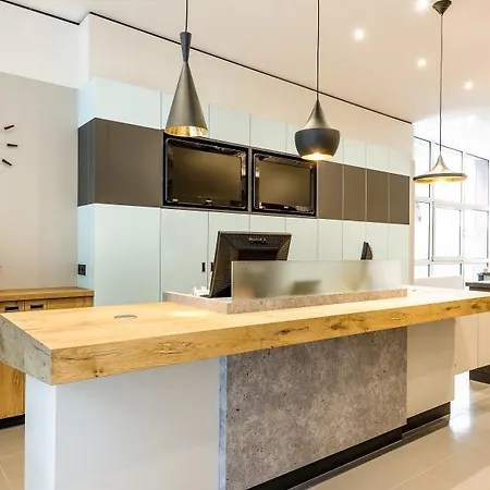 Ibis Altstadt 2* נירנברג