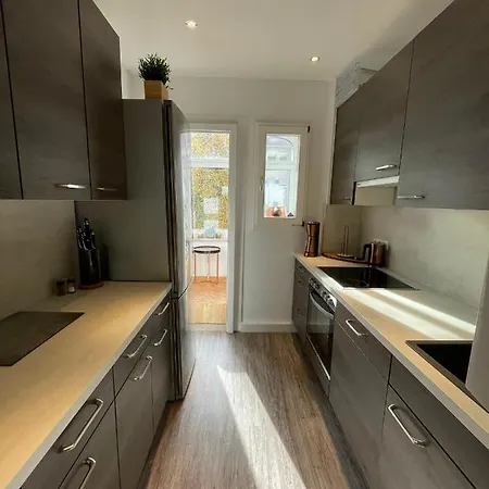 Zentrale 3-zimmer-wohnung In *