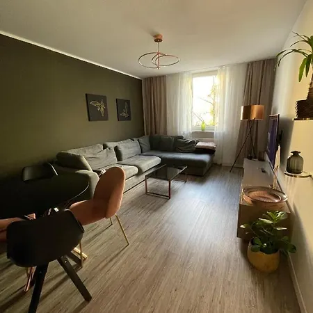 Zentrale 3-zimmer-wohnung In Apartment