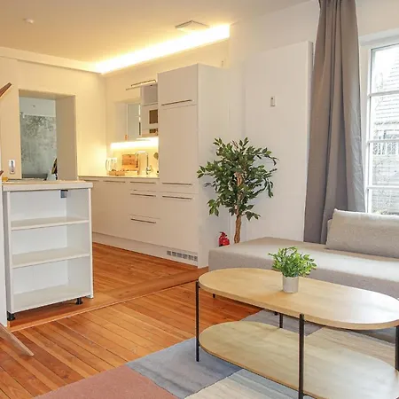 Luxomes: Design - Near Airport Apartment Nuremberg