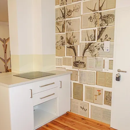 Luxomes: Design - Near Airport Apartment *