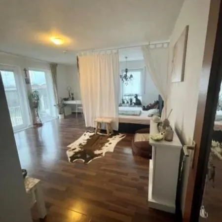 Complete Peacefully Situated Near The Airport Apartment Nuremberg