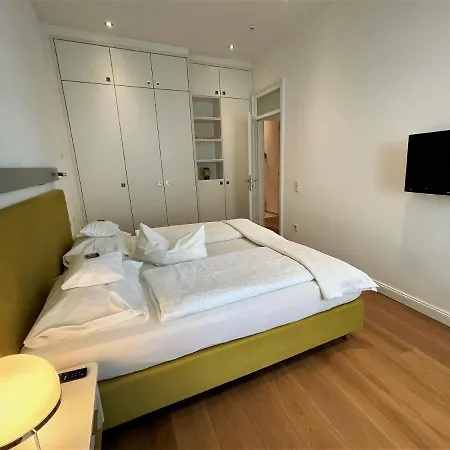 120qm Deluxe Christina Im Stil Design Vosteen Naehe Der Kaiserburg מלון דירות 4*