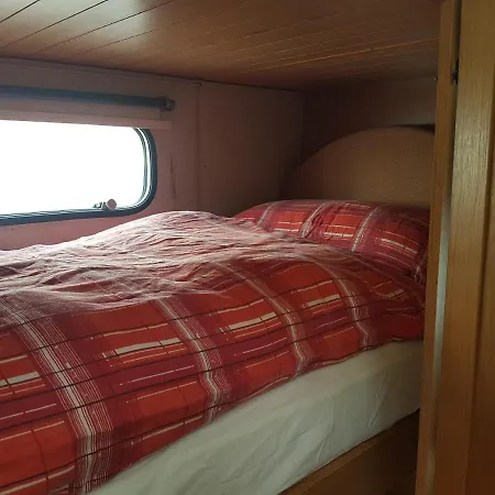 Campsite Retro Unterkunft! Gunstig Ubernachten Im Wohnwagen Am Wiesengrund. Only Public Toilets Available! *