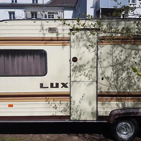 Retro Unterkunft! Gunstig Ubernachten Im Wohnwagen Am Wiesengrund. Only Public Toilets Available!