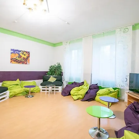 Jugend-hotel