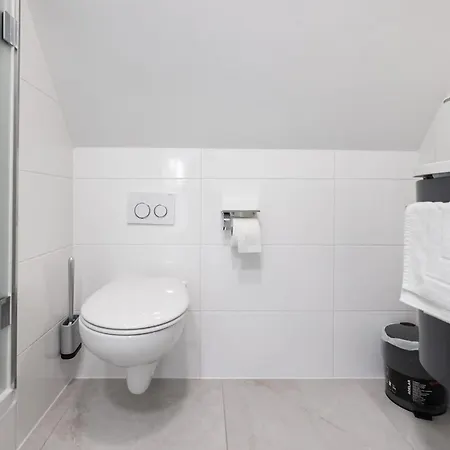 By Staystay I 24 Check-in Guest house Nuremberg