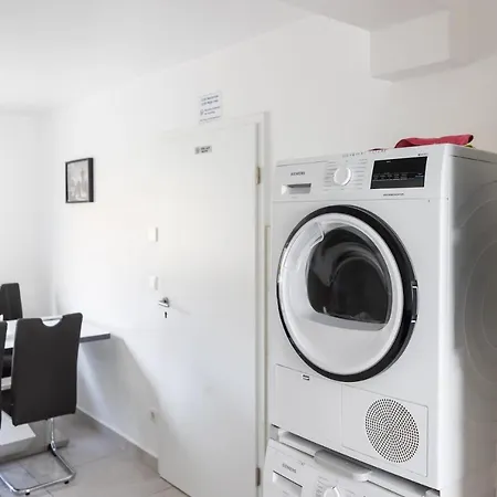 By Staystay I 24 Check-in Guest house Nuremberg
