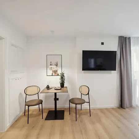 Limehome Celtisplatz Апартаменти *