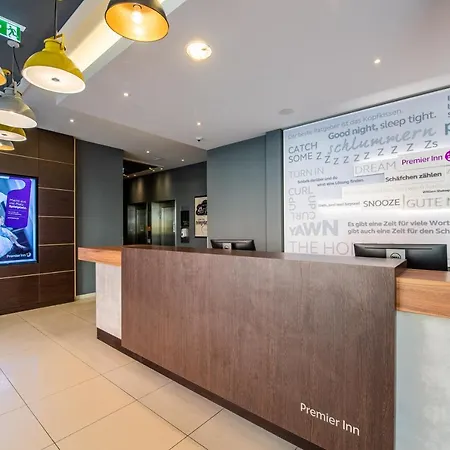 فندق Premier Centre 3*