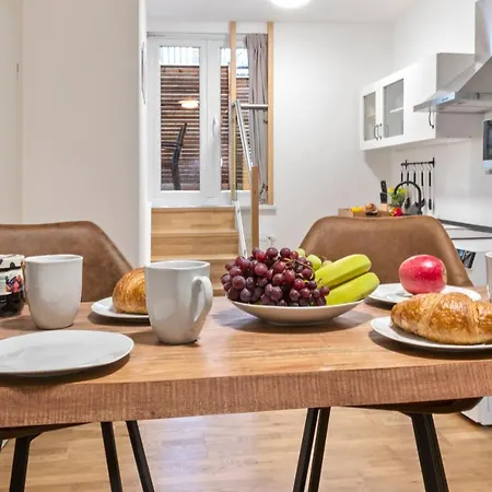 Altstadt - Exklusive 3-zi-wohnung Mit 90 Qm Und Grossem Balkon * Nürnberg