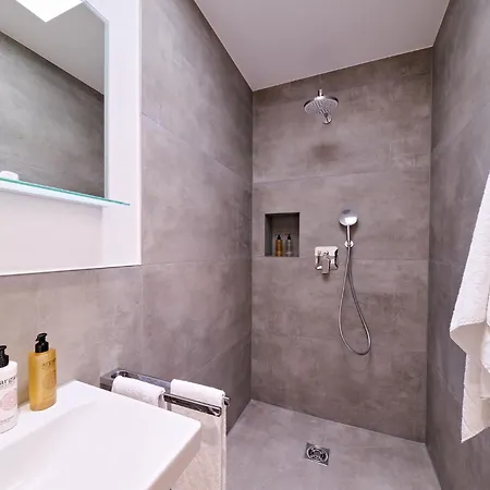 Apartman Xzllenz Traum Studio-apartment, Frei-parken, U-bahn, Kueche Nürnberg