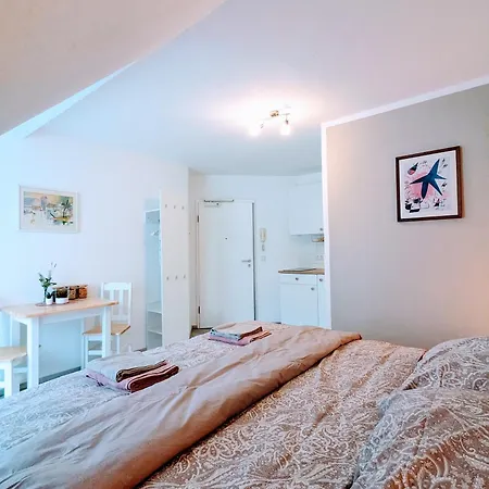 Im Zentrum Nahe Messe Und Bahnhof Apartamento Nuremberga