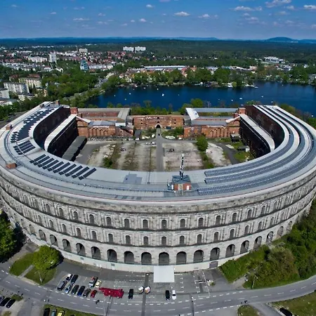 Complete Peacefully Situated Near The Airport Apartment Nuremberg