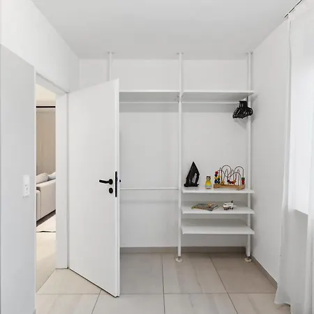 Day Young Life 1 Or 2 Aparts Apartment Nuremberg
