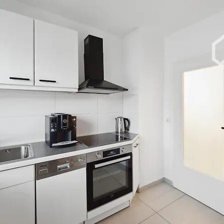 Day Young Life 1 Or 2 Aparts Apartment *