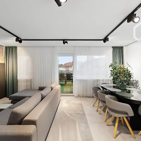 Day Young Life 1 Or 2 Aparts Apartment Nuremberg
