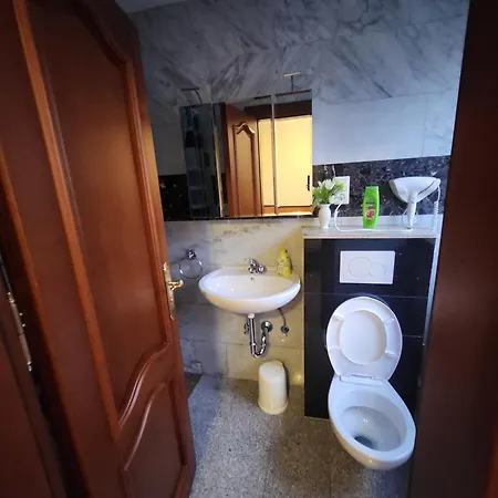 Einzellzimmer Mit Extra Bad 25 Appartement Neurenberg