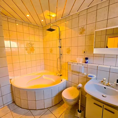 Villa B&r In Der Naehe Des Flughafens