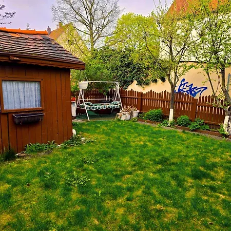 Villa B&r In Der Naehe Des Flughafens
