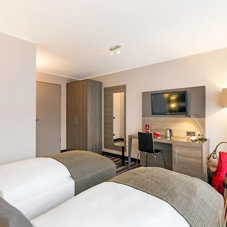 Hotel Leonardo Nurnberg 3*