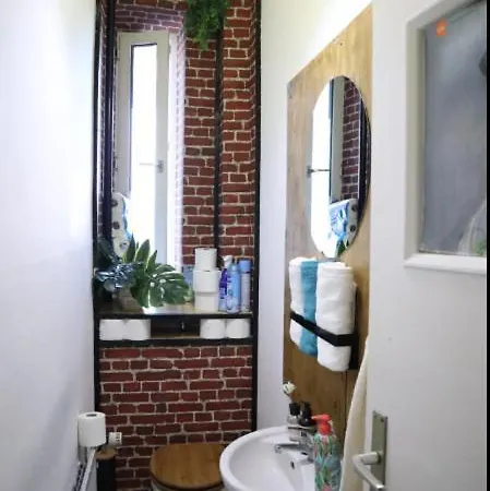 Homestay Cozy , Warm And Welcoming In The Heart Of
