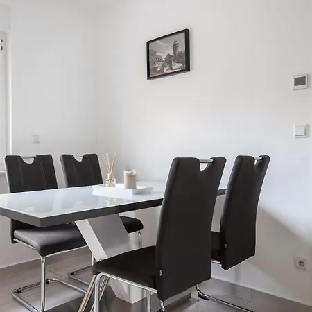 Staystay I 24 Check-in Gasthof Nürnberg