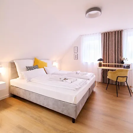 Casa vacanze Xzllenz - 4 Schlafzimmer, Zentral, Parken, U-bahn, 2 Baeder, 4 Smart-tv, Optional Einzelbett