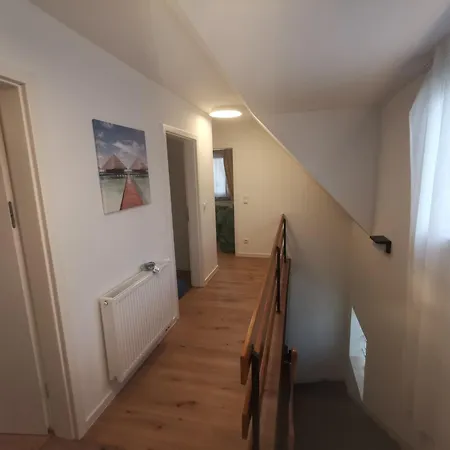 Grosszuegige 3-zimmer Mit Garage Und Garten Apartment Nuremberg