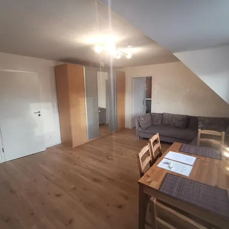Grosszuegige 3-zimmer Mit Garage Und Garten * Nuremberg