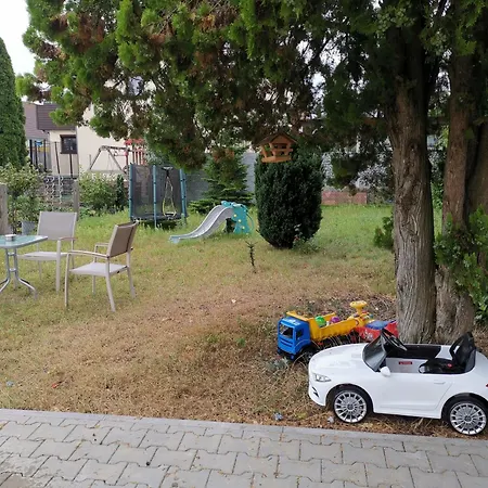 Grosszuegige 3-zimmer Mit Garage Und Garten Apartment Nuremberg