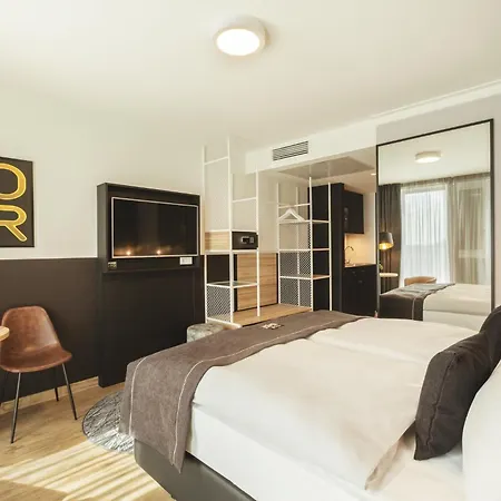 - The Niu, Leo By Ihg Hotel