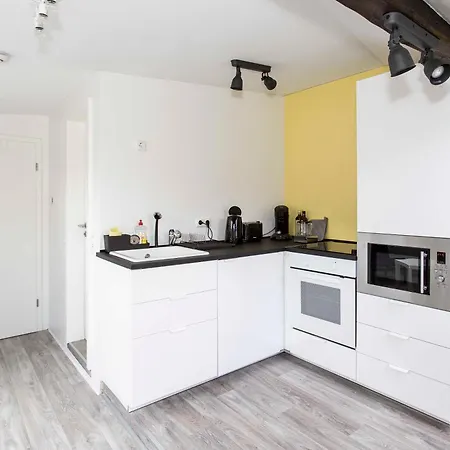 Zentral Gelegene Monteur-dg-wohnung * Nürnberg