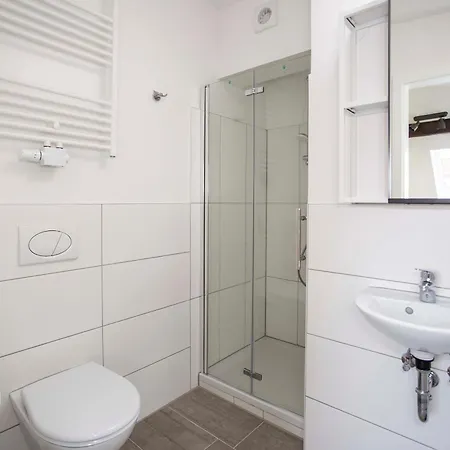 Zentral Gelegene Monteur-dg-wohnung Daire