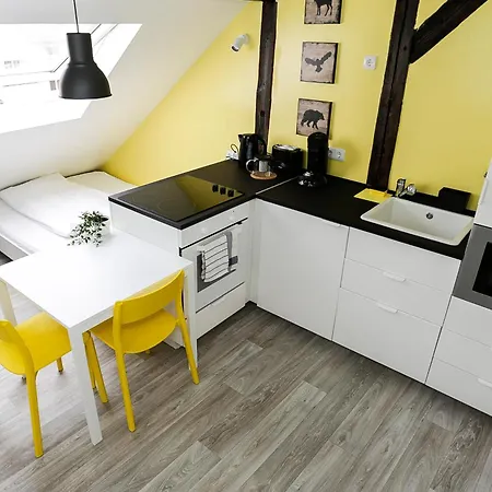 Zentral Gelegene Monteur-dg-wohnung Daire Nürnberg