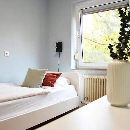 1, 2, Sleep Messe Hotel