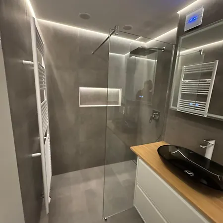 Place To Be In 아파트 *