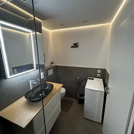 Place To Be In 아파트 *