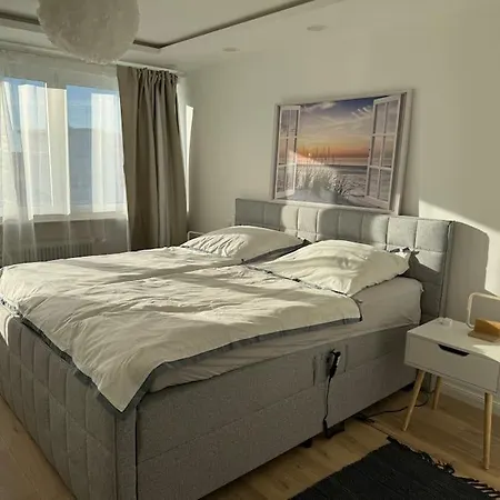 Place To Be In 아파트