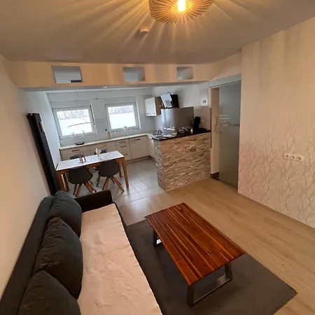 Gemuetliche 3 Mit Balkon Und Fernblick Apartment